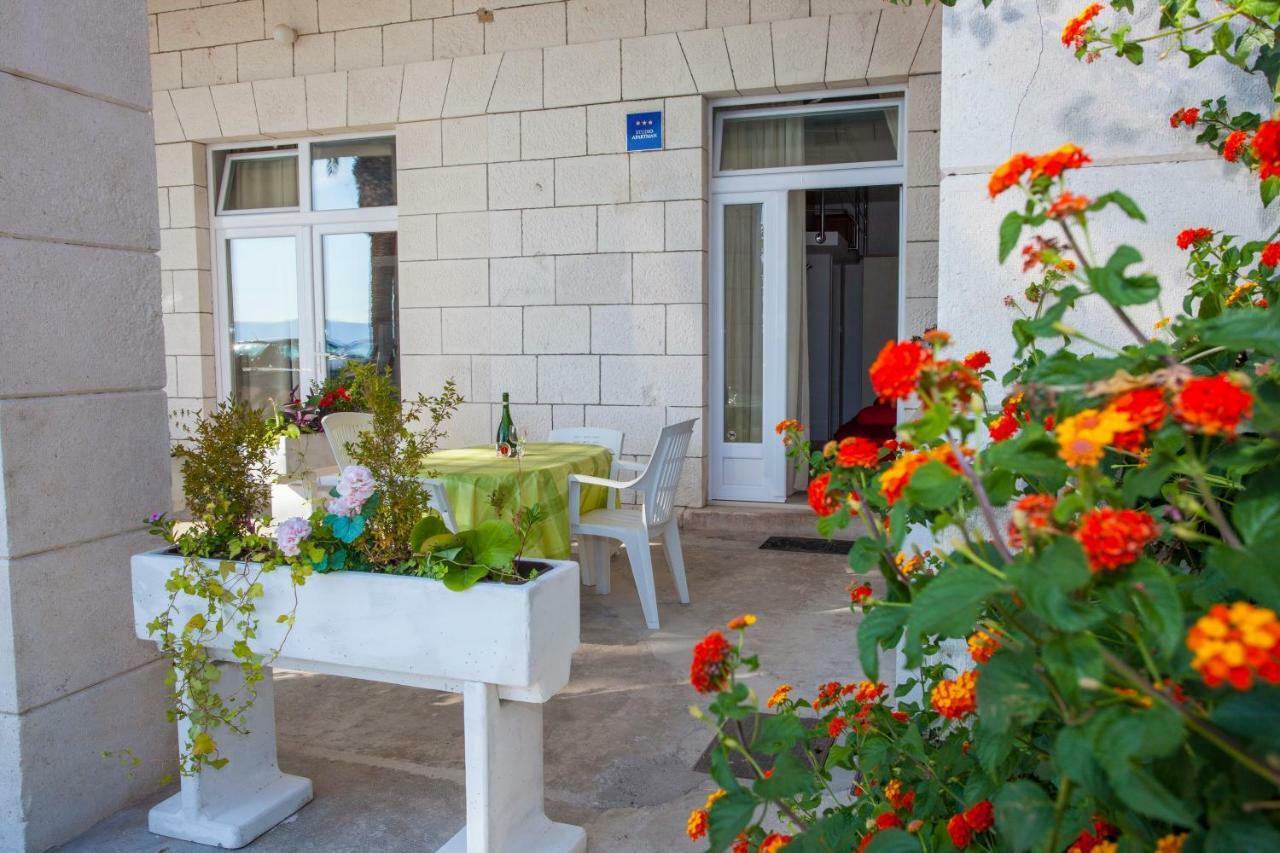 Apartments Lara Podgora Ngoại thất bức ảnh