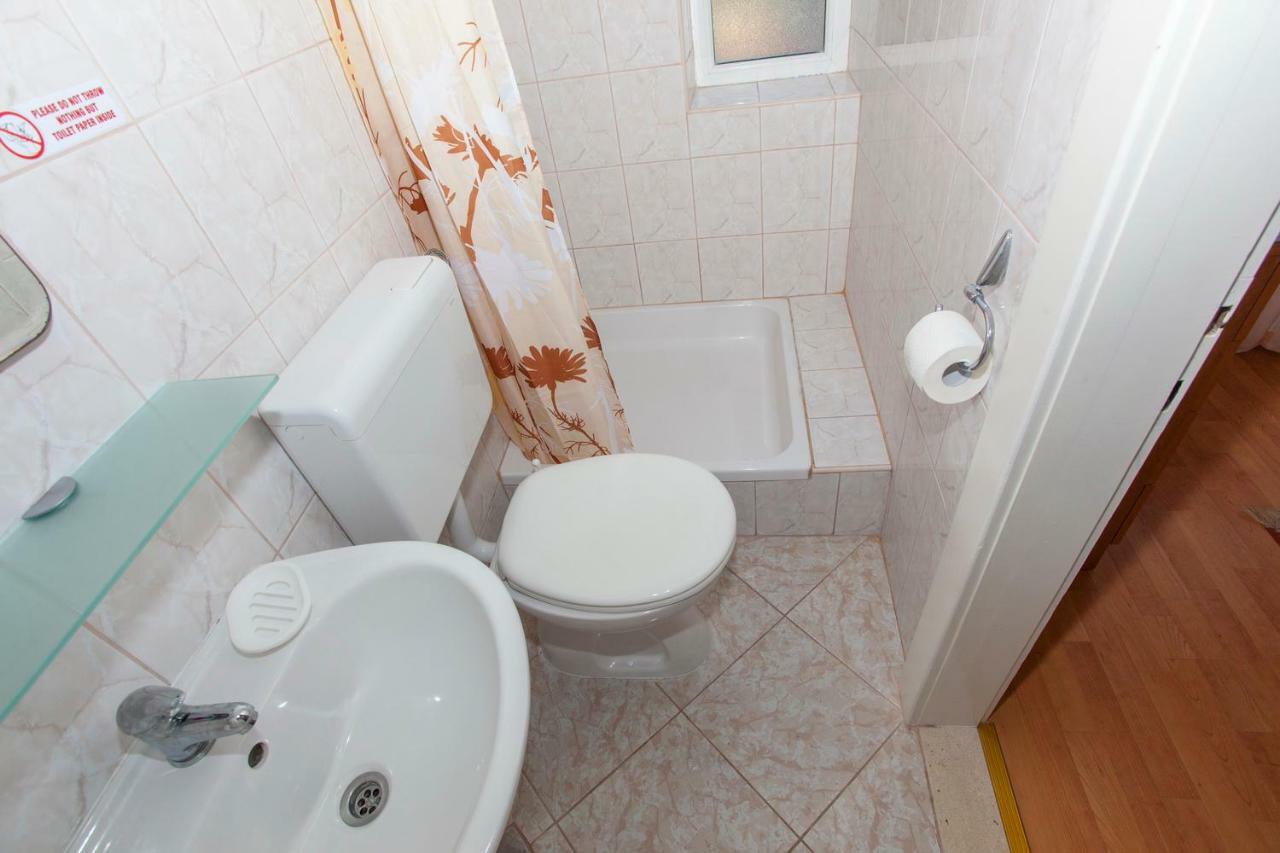 Apartments Lara Podgora Ngoại thất bức ảnh